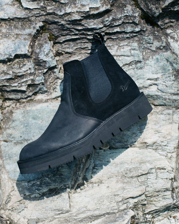White Mountaineering × Danner
