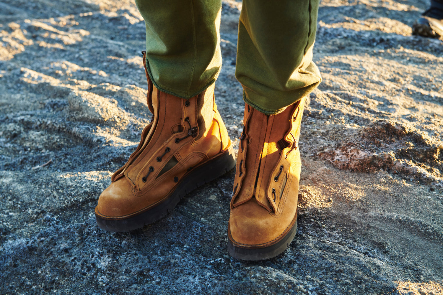 White Mountaineering × Danner Boots – White Mountaineering