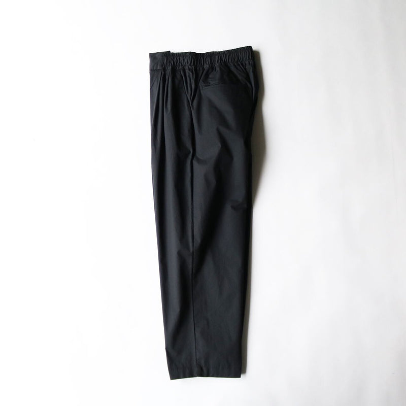2 TUCKED WIDE PANTS