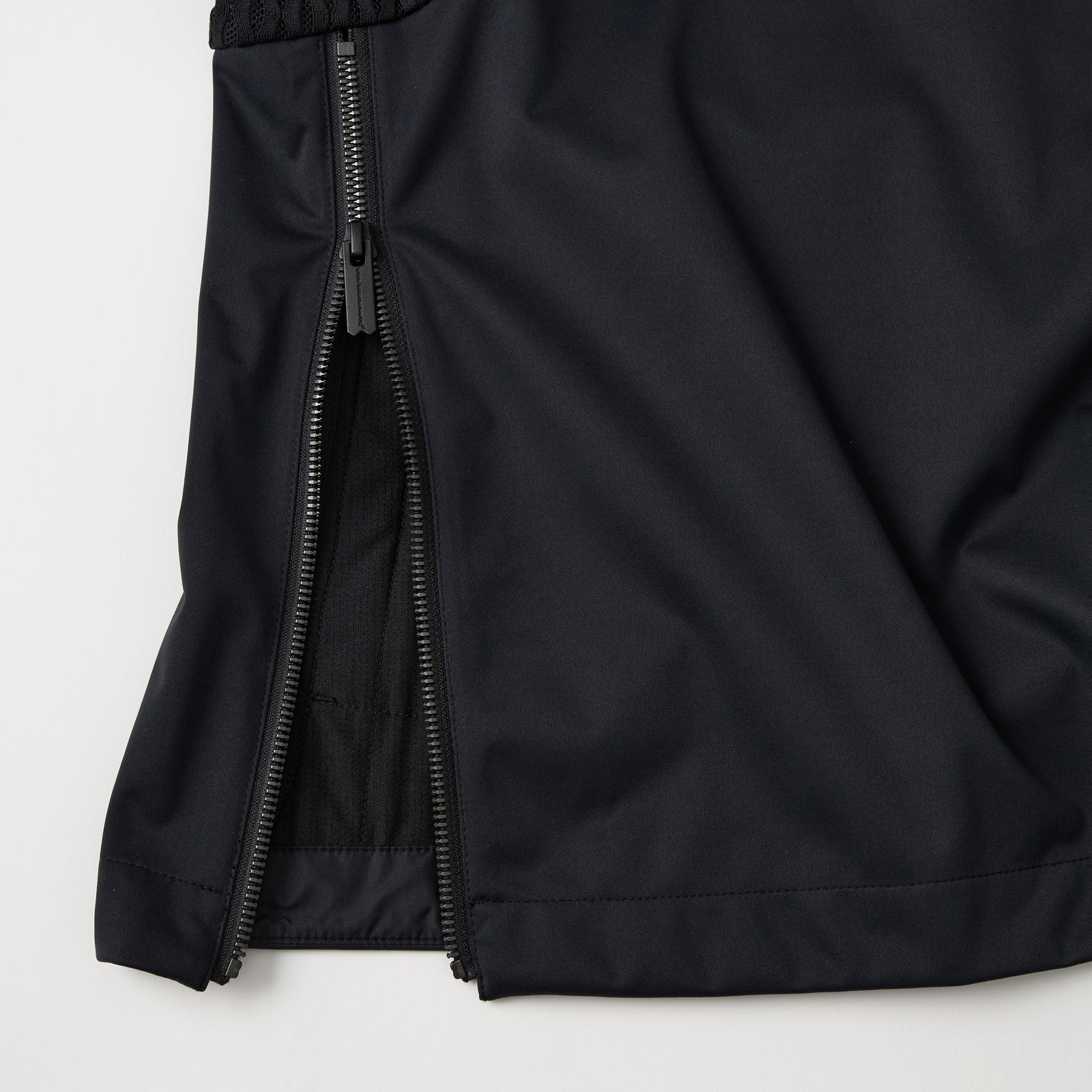 WINDSTOPPER PULLOVER - White Mountaineering®︎ – White 