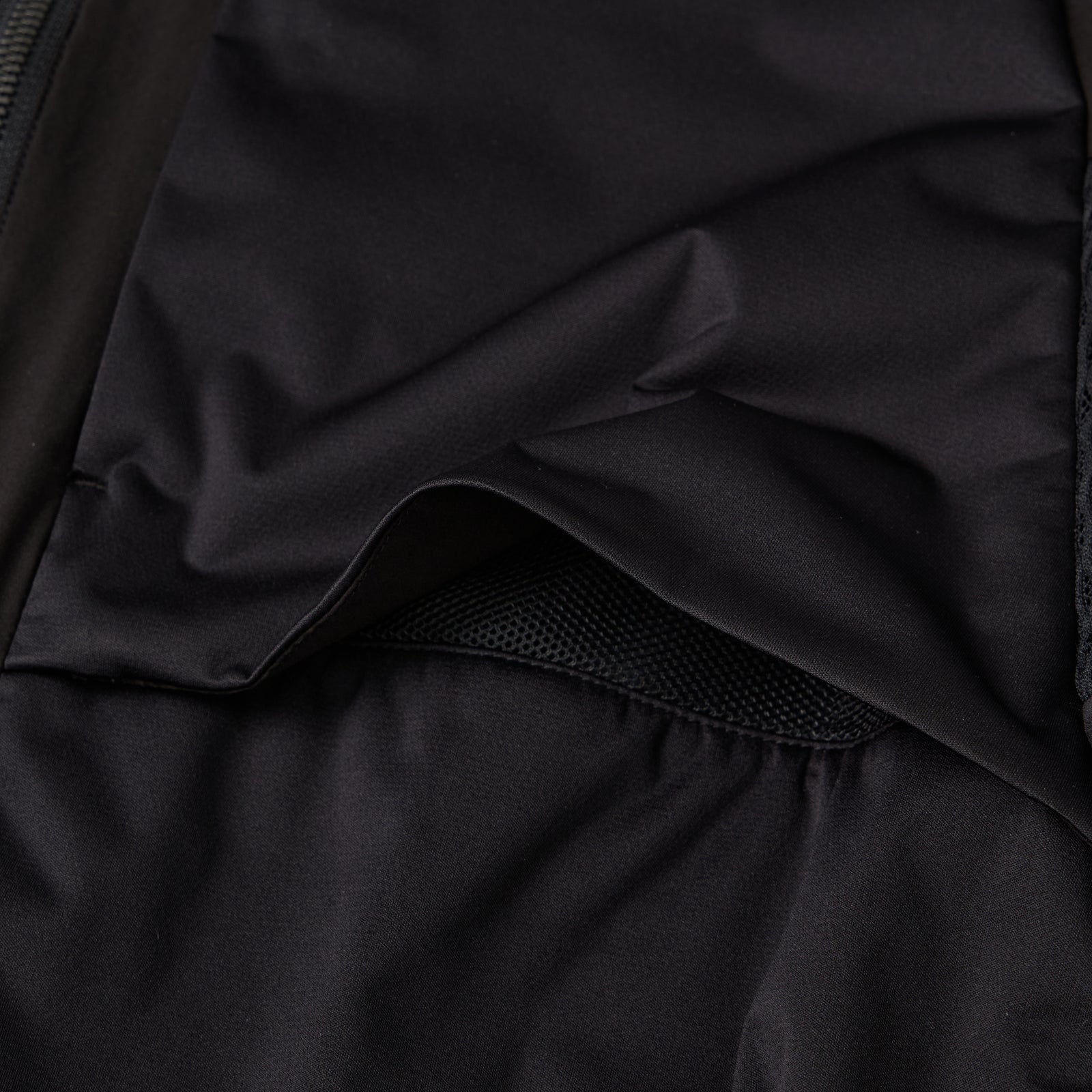 CONTRAST JACKET - White Mountaineering®︎ – White Mountaineering