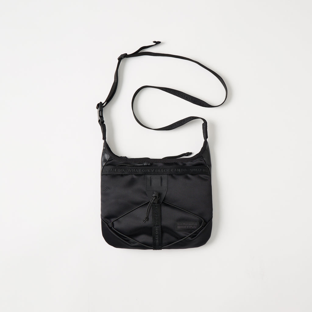 WM×BRIEFING DAILY SACOCHE WM × BRIEFING DAILY SACOCHE - White mountaineering®︎ – White