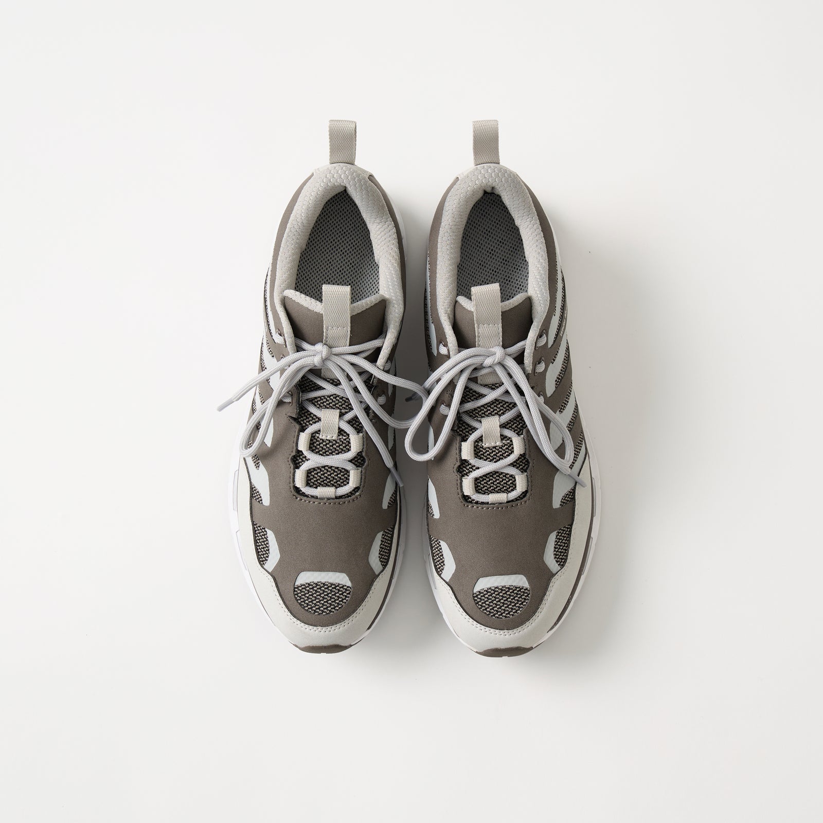 MOISTHROUGH360 WATERPROOF SNEAKER - White Mountaineering