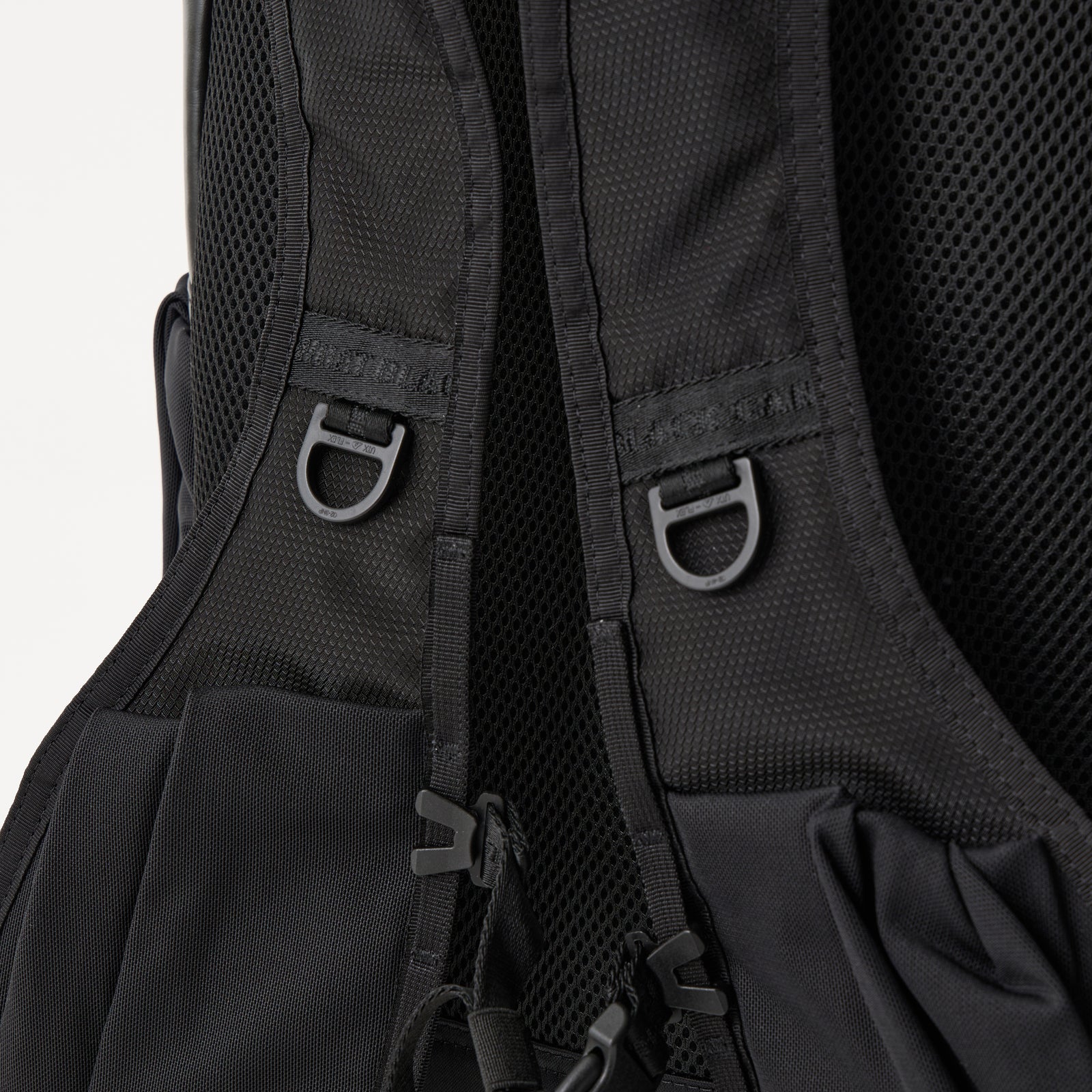 WM × BRIEFING DT PACK - White Mountaineering®︎ – White