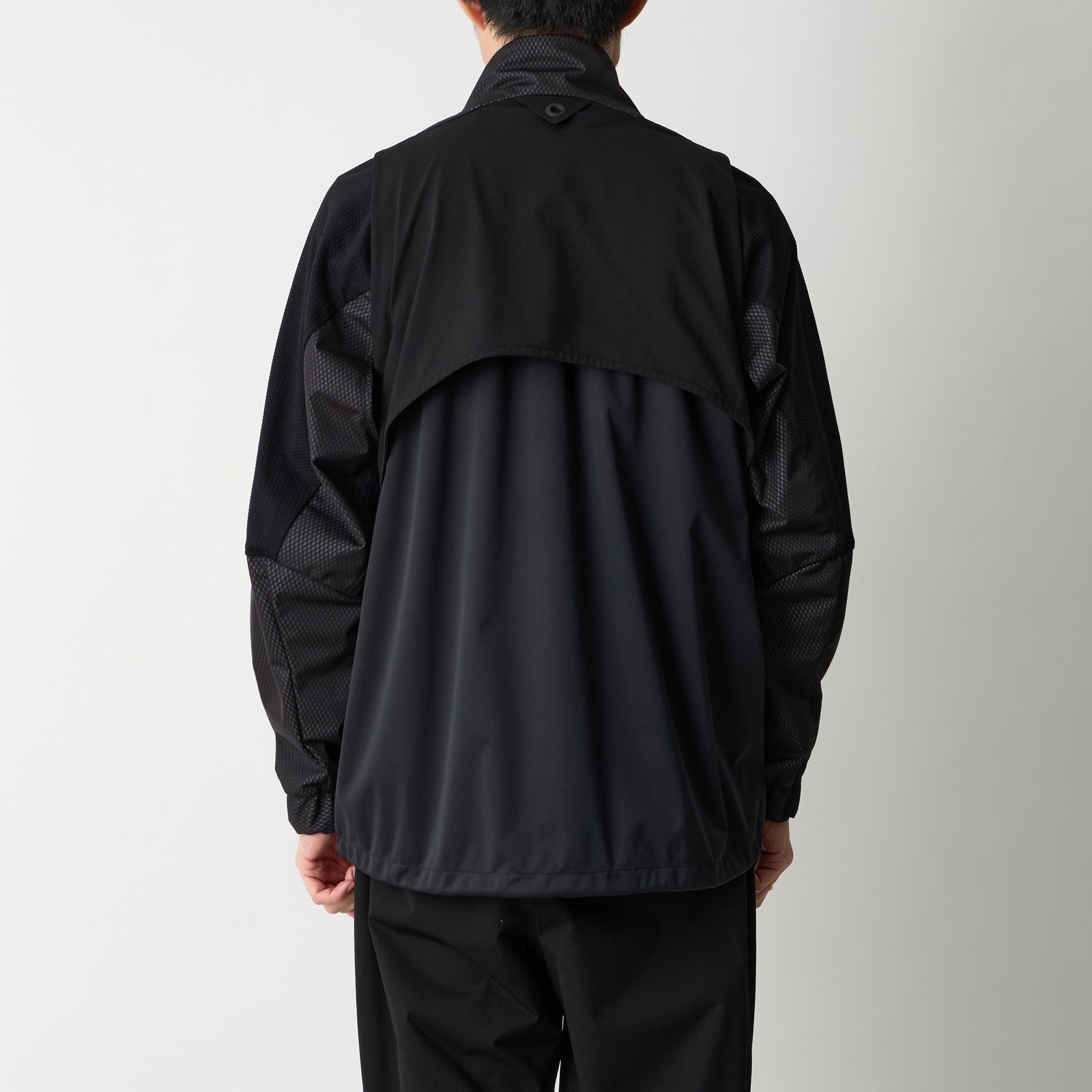 WINDSTOPPER FLOATING SHOULDER JACKET - White Mountaineering