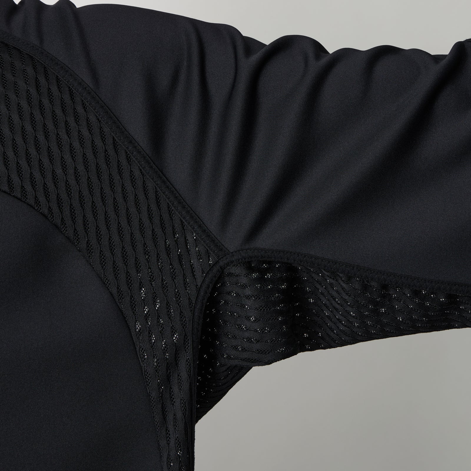 TRACK JACKET - White Mountaineering®︎ – White Mountaineering