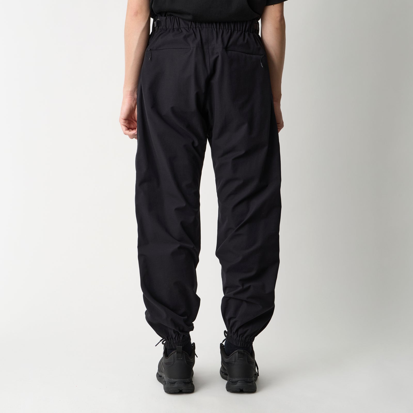 KNEE TUCK JOGGER PANTS - White Mountaineering®︎ – White