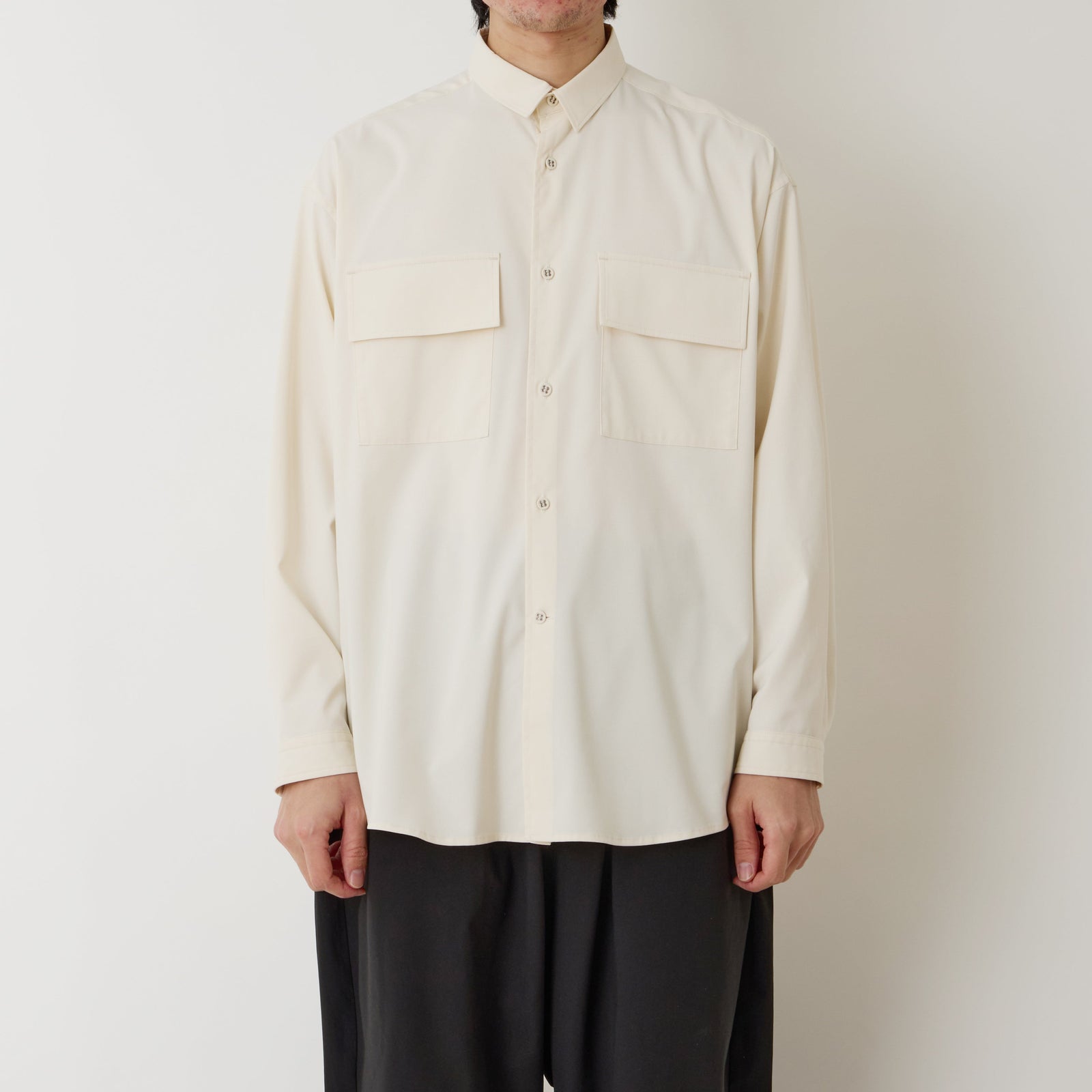 White Mountaineering カジュアルシャツ グレー 0220825J0037 White Mountaineering / ホワイトマウンテニアリング】REGULAR