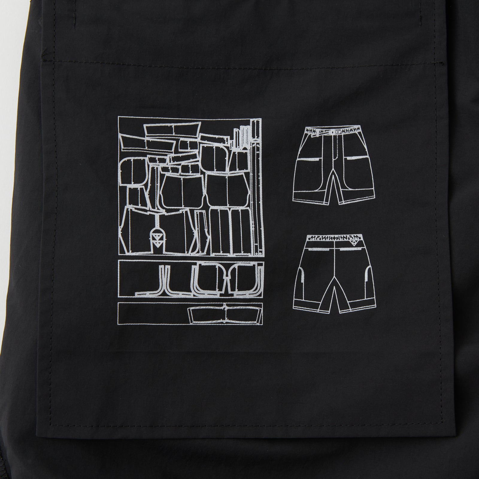 POLYESTER TAFFETA EASY SHORT PANTS - White Mountaineering 