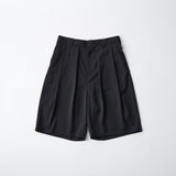 8 TUCK WIDE SHORT PANTS