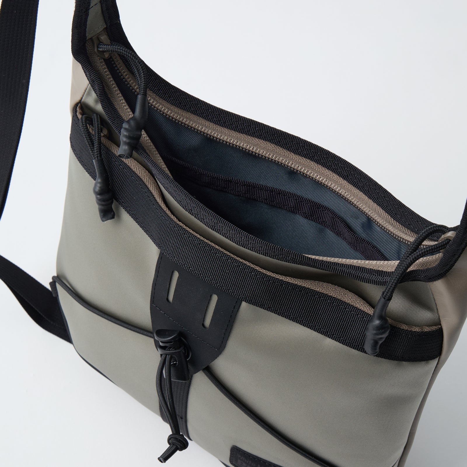 WM × BRIEFING EVERYDAY SACOCHE - White Mountaineering®︎ – White