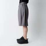 8 TUCK WIDE SHORT PANTS