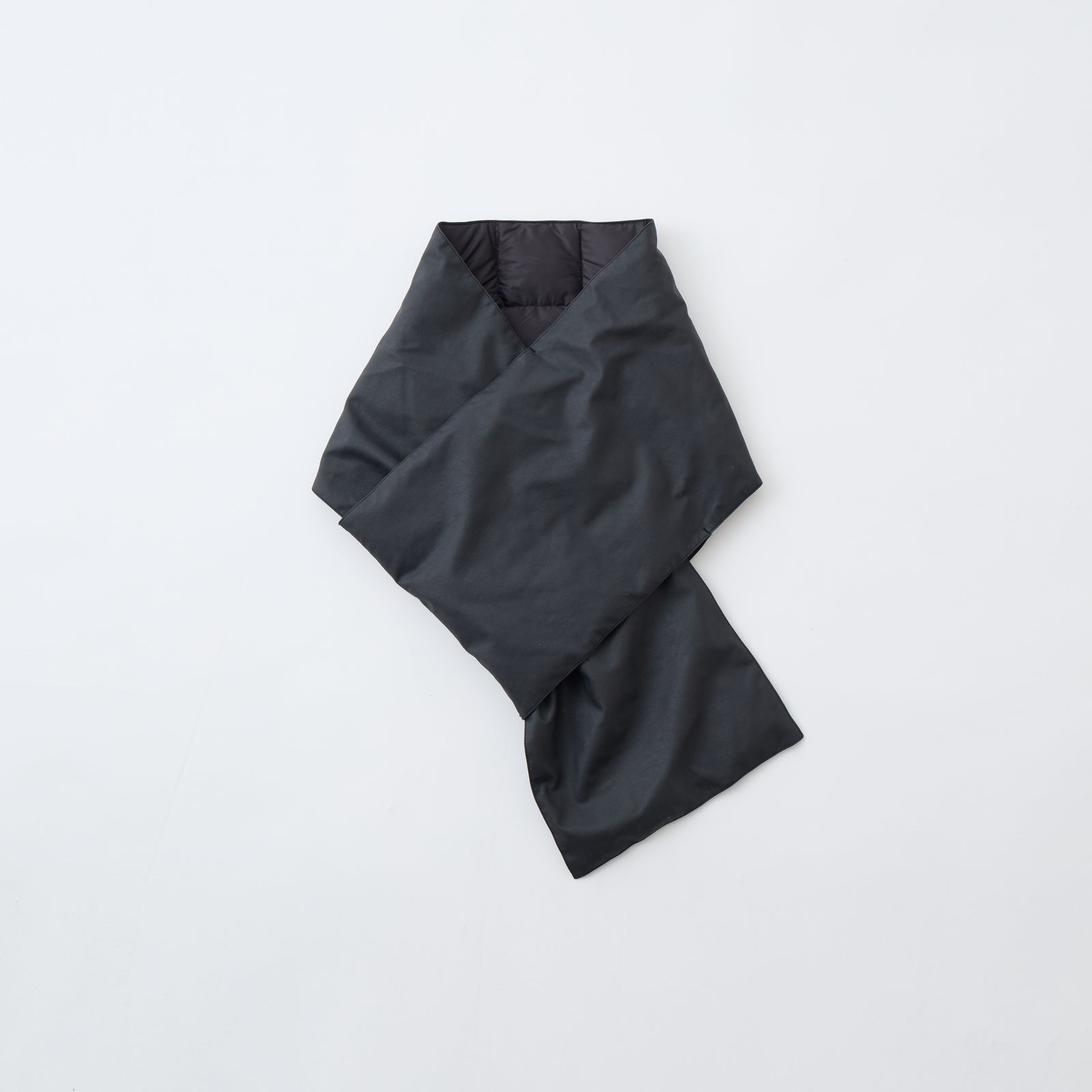 WM × TAION SYNTHETIC LEATHER DOWN MUFFLER - White mountaineering