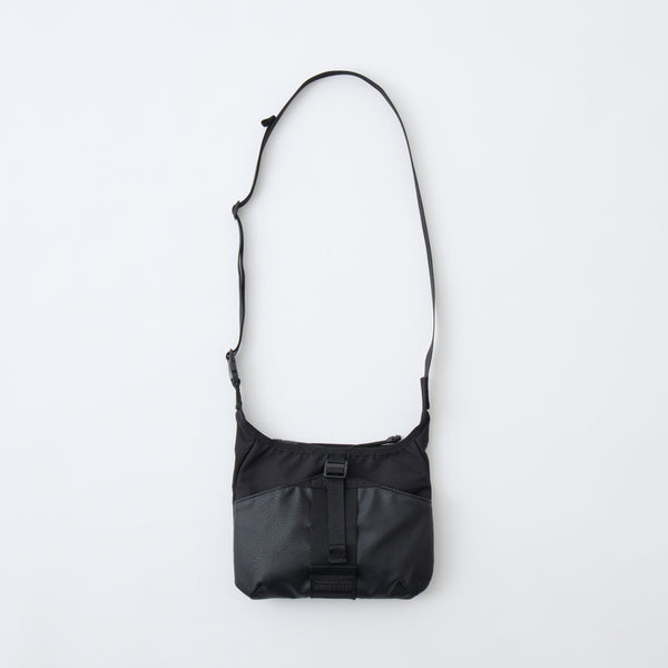 WM × BRIEFING DAILY SACOCHE - White mountaineering®︎ – White