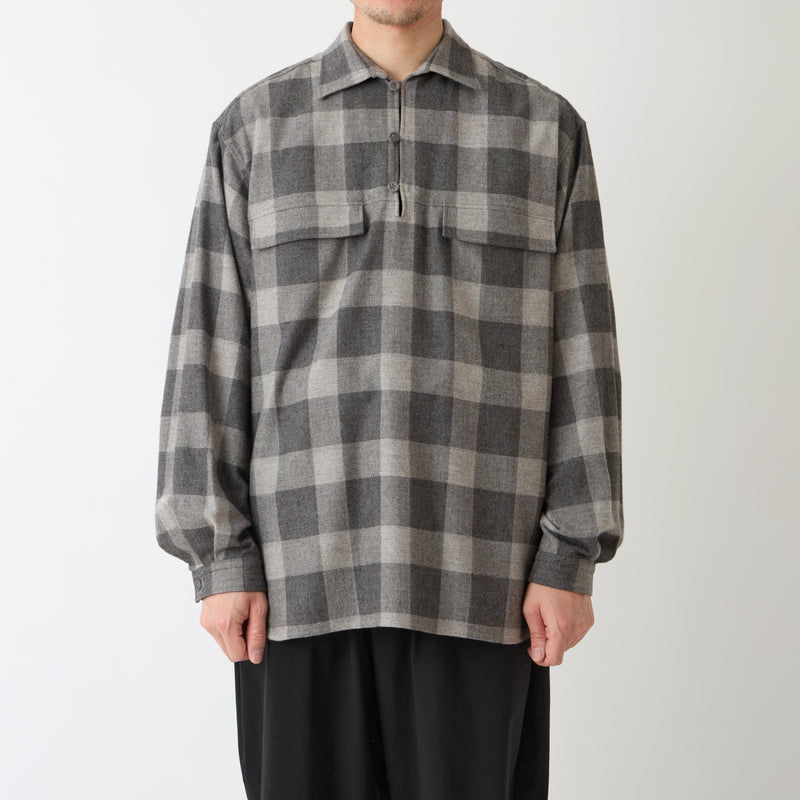 GUSSET SLEEVE PULLOVER SHIRT