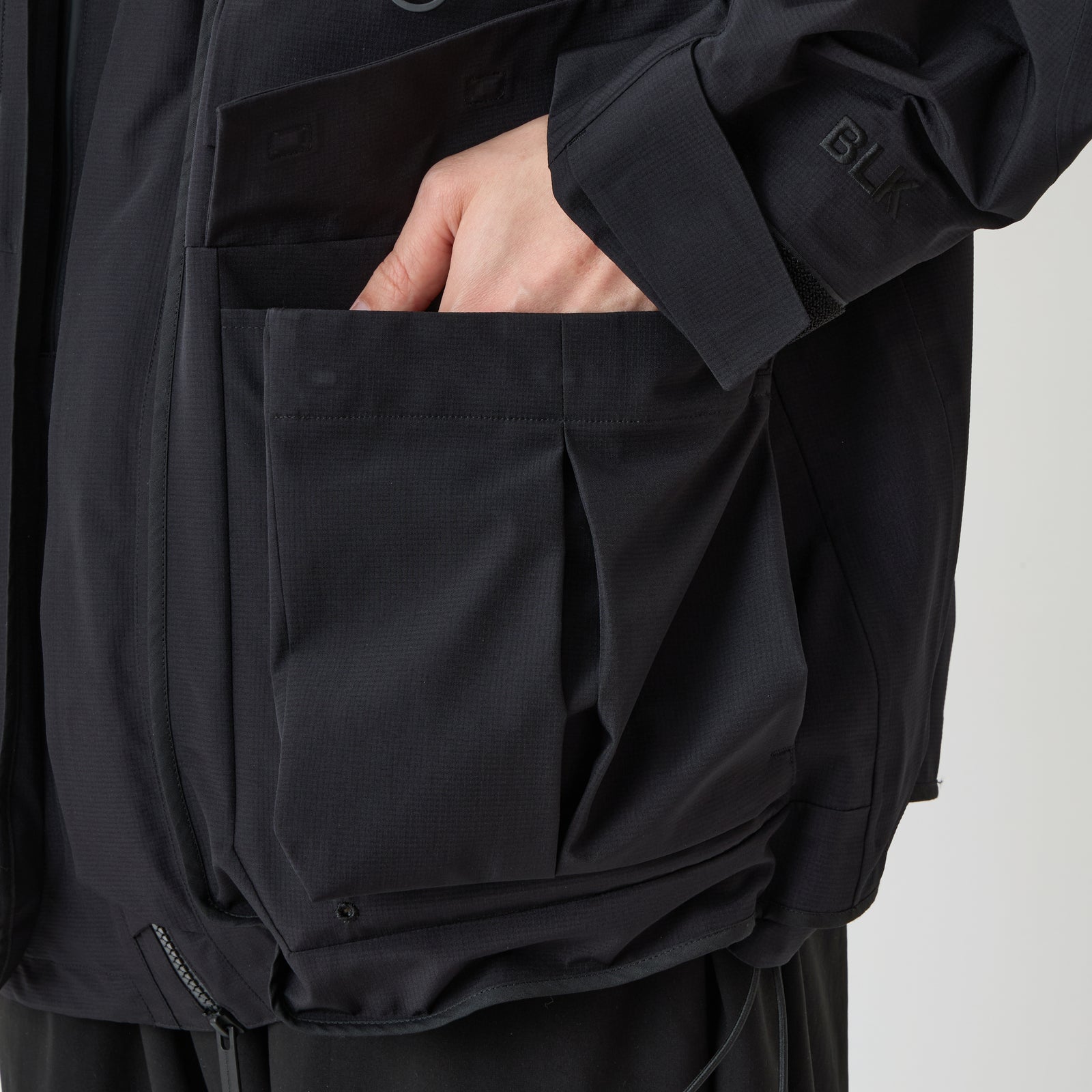 GORE-TEX LUGGAGE MOUNTAIN PARKA - White mountaineering®︎ – White