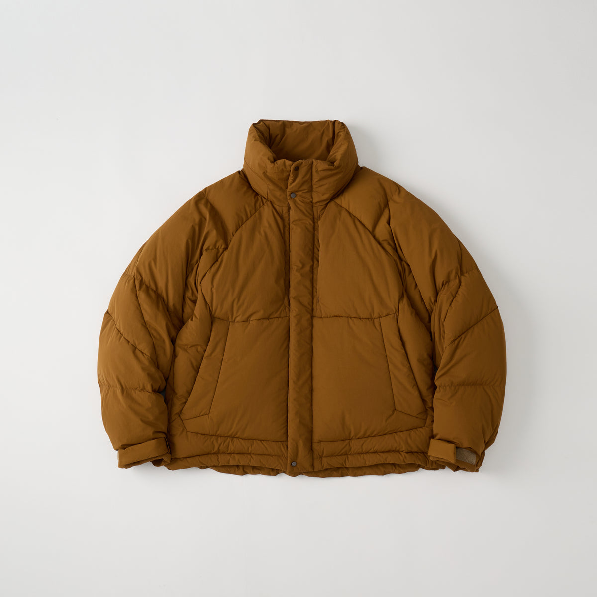 OUTER – White Mountaineering OFFICIAL WEB SITE.