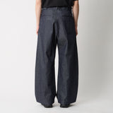 DENIM CURVE PANTS