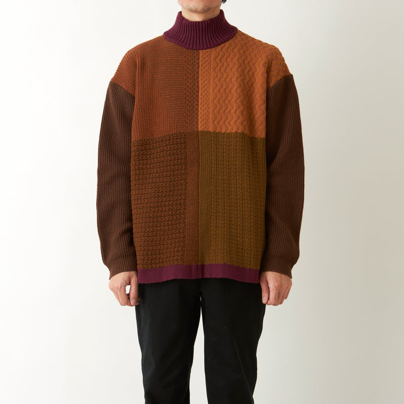 FAKE PATCHWORK TURTLE NECK SWEATER