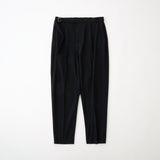 1 TUCK TAPERED PANTS