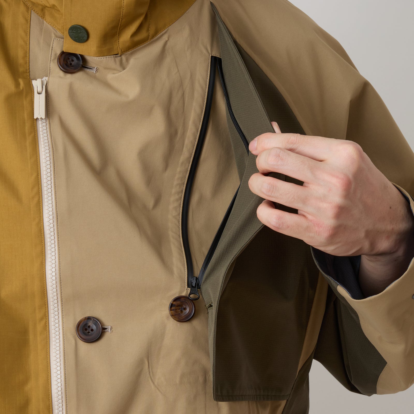 GORE-TEX BALMACAAN COAT - White mountaineering®︎ – White 