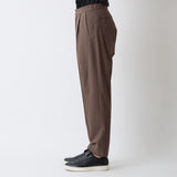 1 TUCK TAPERED PANTS