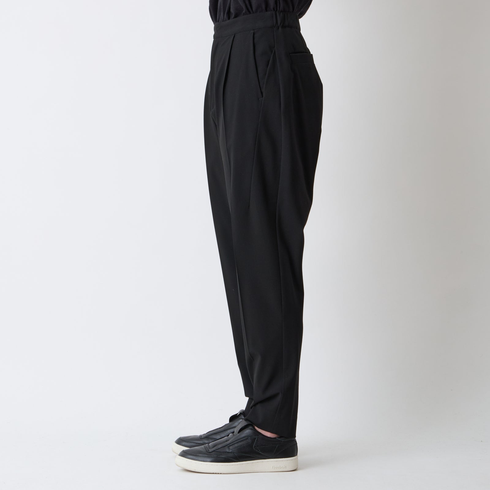 最終価格: White Mountaineering パンツ　サイズ3 1 TUCK TAPERED PANTS - White mountaineering®︎ – White