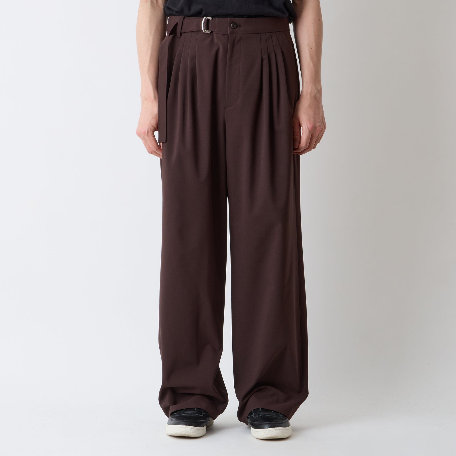 SOLOTEX 4 TUCK WIDE PANTS - White mountaineering®︎ – White