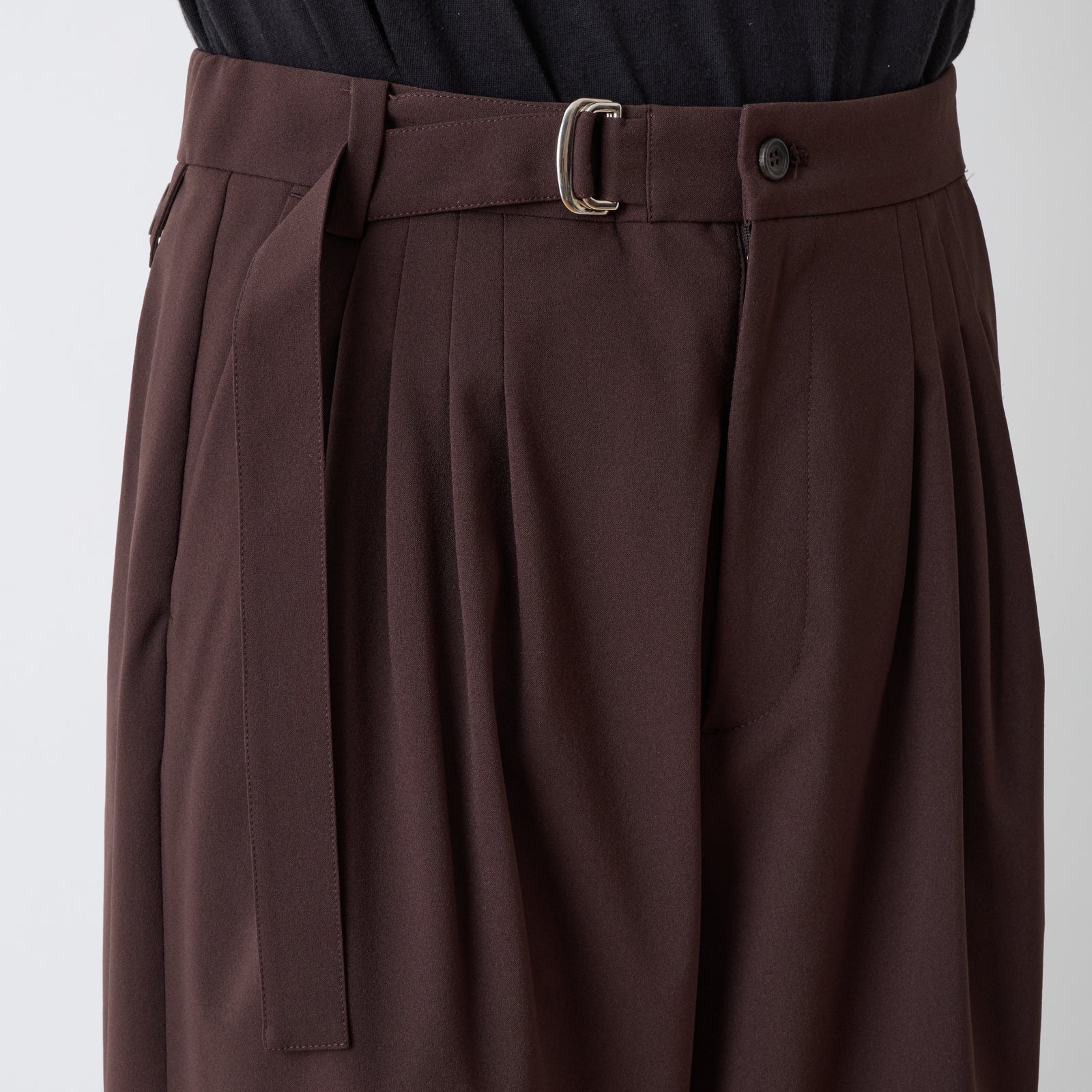 パンツ White Mountaineering SOLOTEX PANTS SOLOTEX 4 TUCK WIDE PANTS - White mountaineering®︎ – White