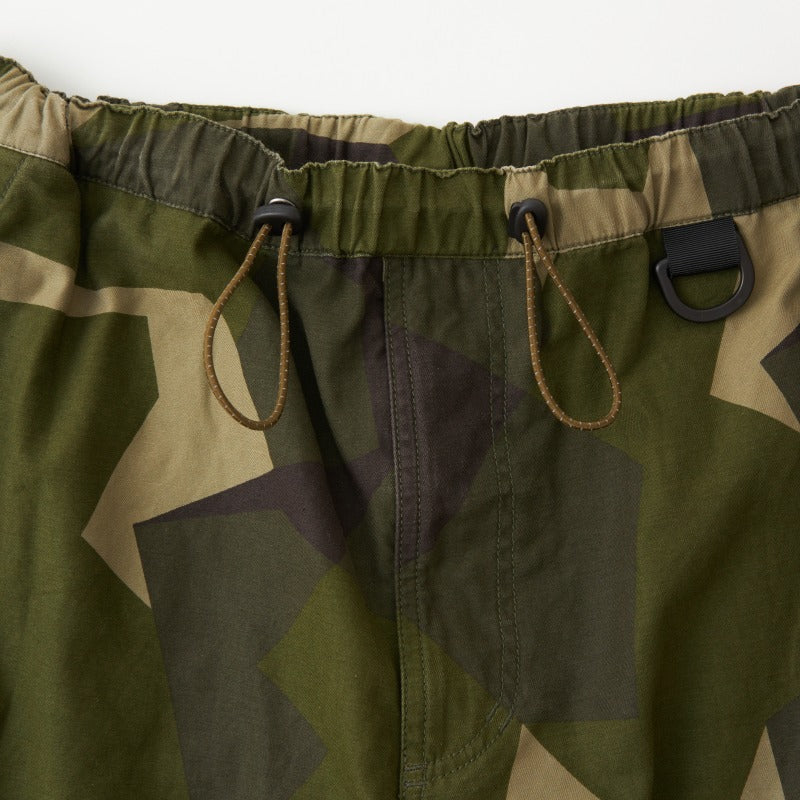 WM × WILD THINGS SWEDEN CAMO CARGO SHORT PANTS