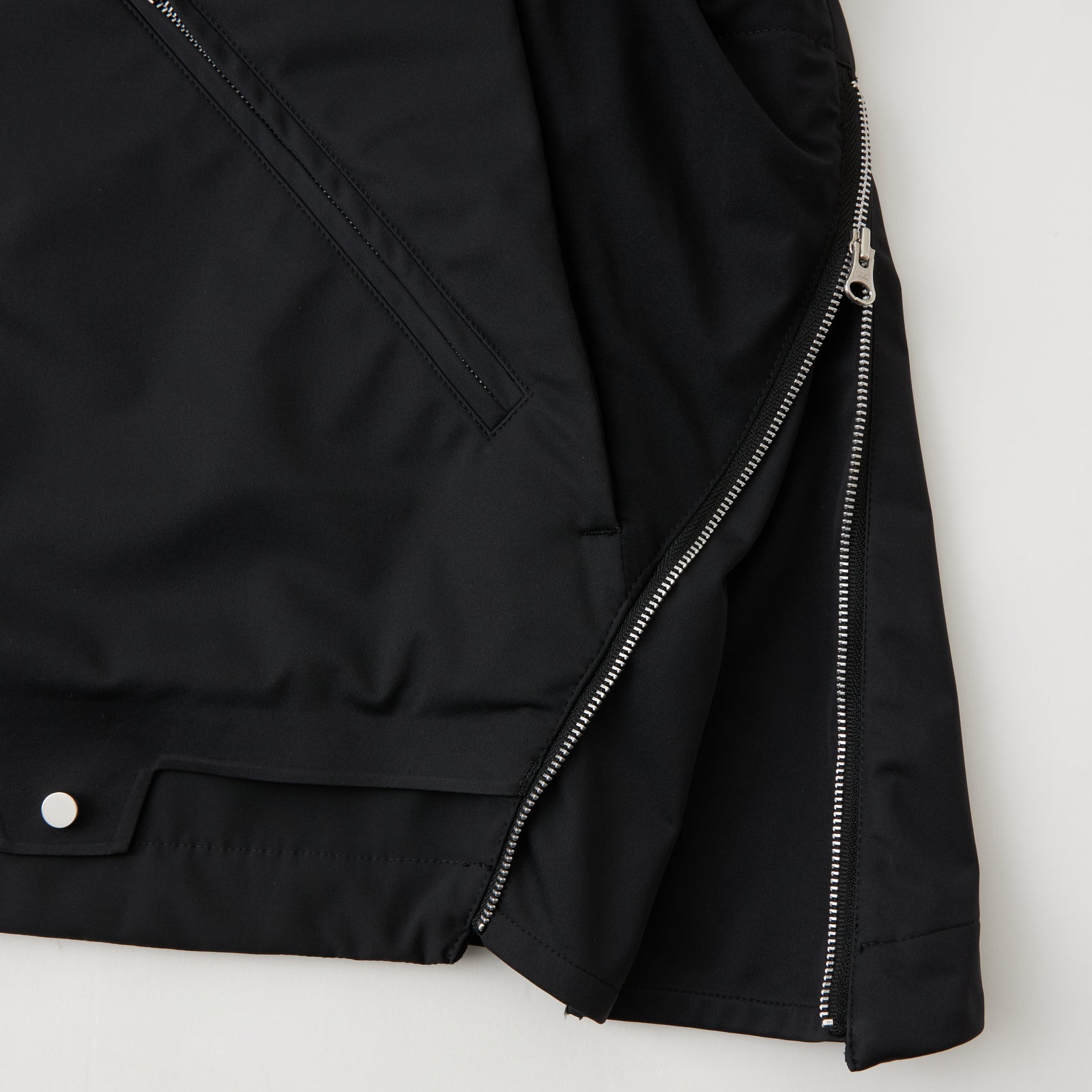 WINDSTOPPER BIG POCKET BLOUSON - White mountaineering
