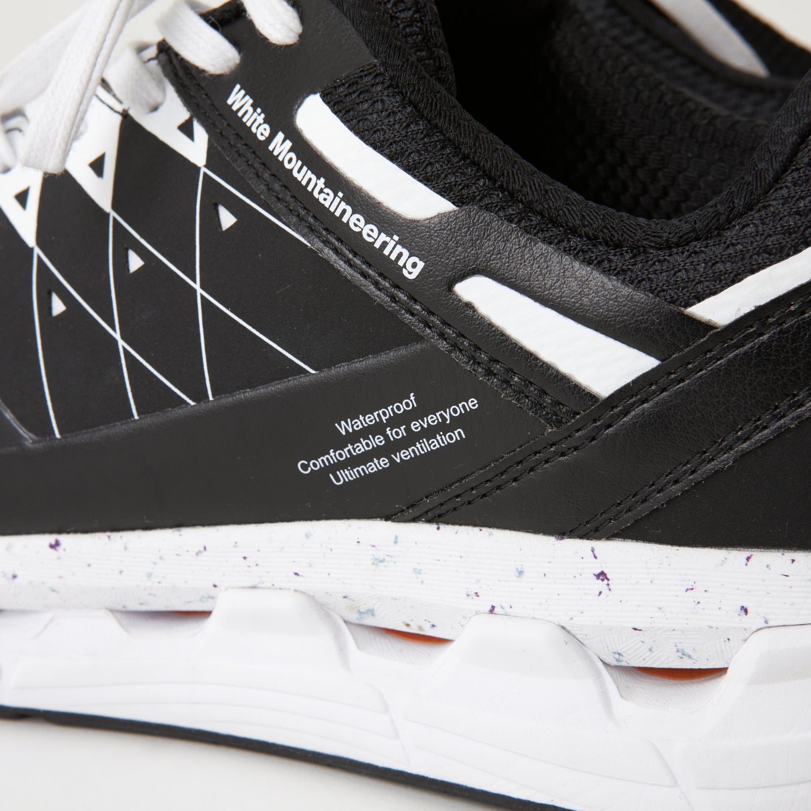 MOISTHROUGH360 WATERPROOF SNEAKER - White mountaineering