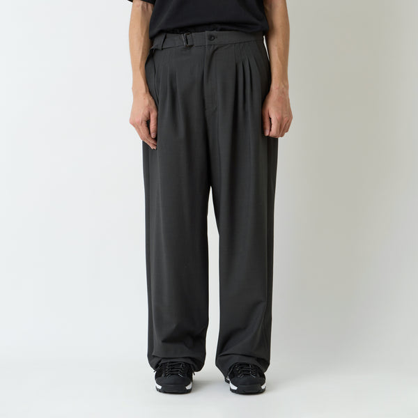 4 TUCK WIDE PANTS