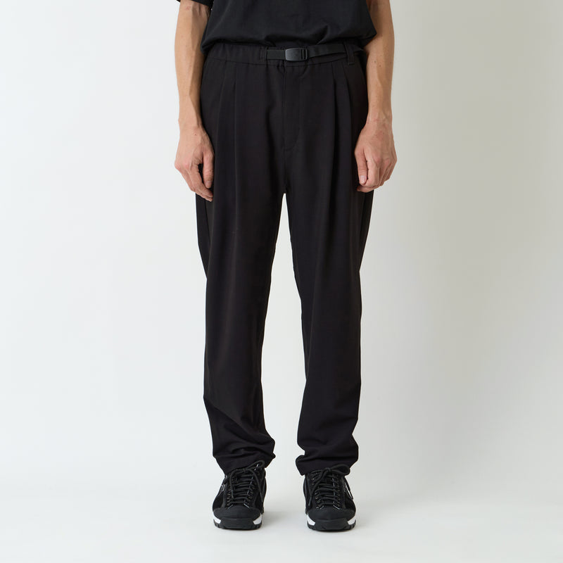 WM × GRAMICCI 2 TUCK TAPERED PANTS