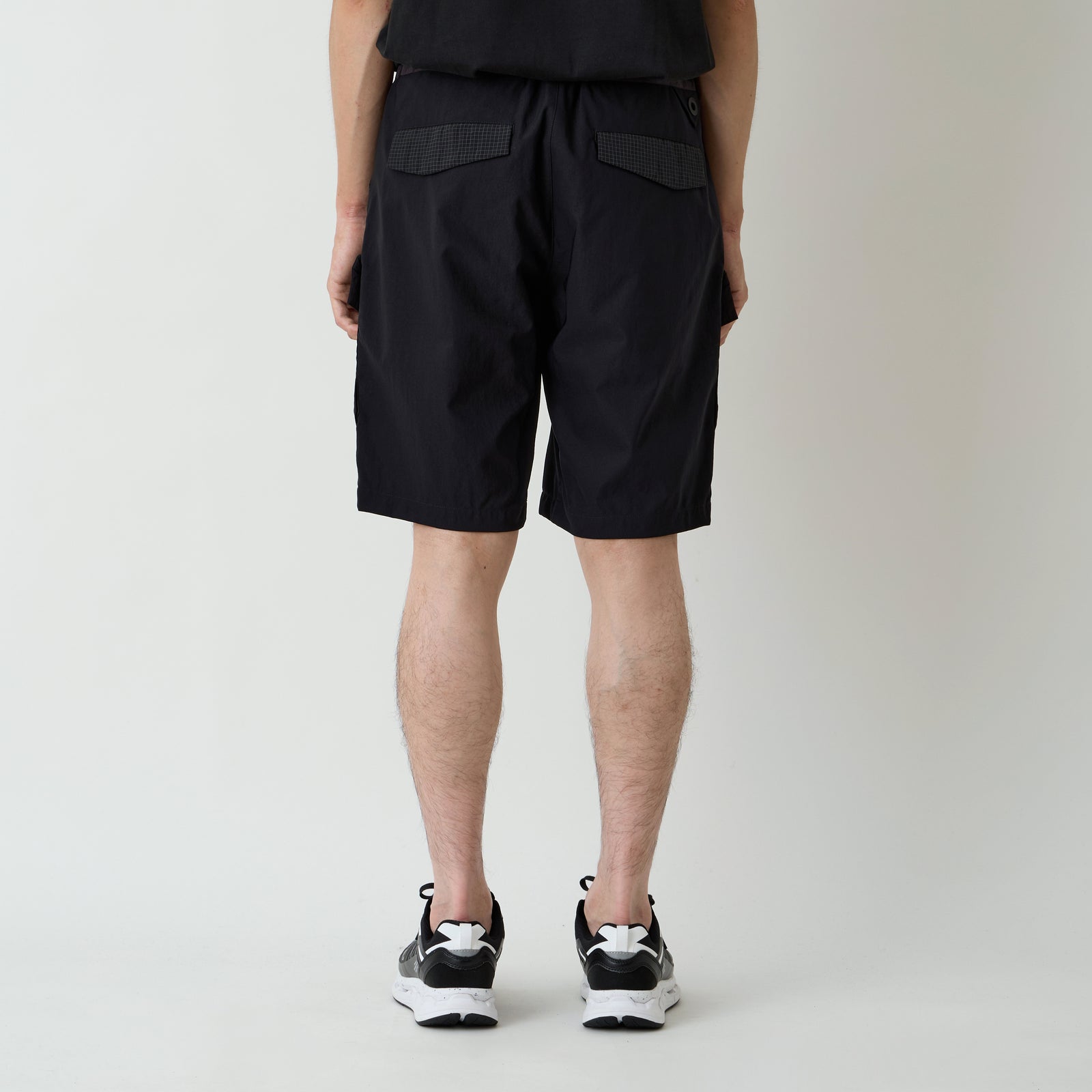 White Mountarneering ショートパンツ ブラック 4 ホワイトマウンテニアリング】カーゴショートパンツ – GQ SHOP