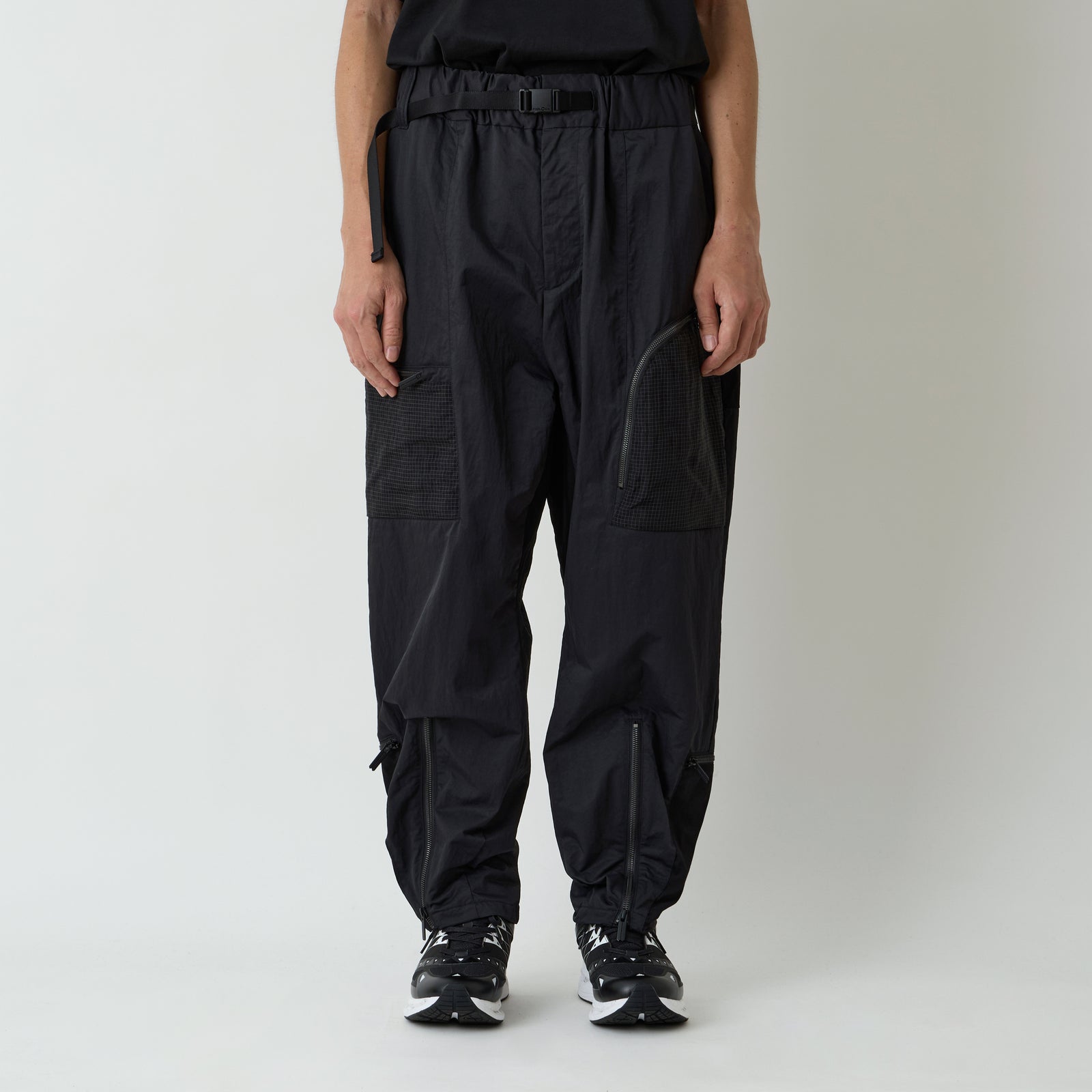 ホワイトマウンテニアリング 25SS PARACHUTE PANTS PARACHUTE PANTS - White mountaineering®︎ – White