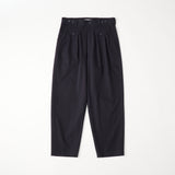 8 TUCK TAPERED PANTS