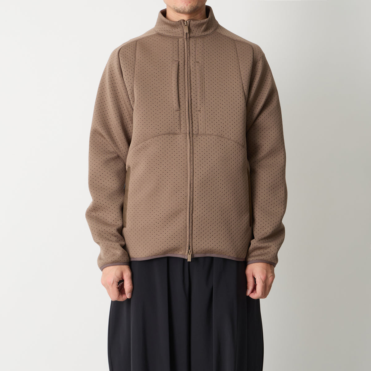 J*s様 新品 WHITE MOUNTAINEERING ホワイトマウンテニアリ WHITE MOUNTAINEERING（ホワイトマウンテニアリング） パーカー