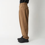8 TUCK TAPERED PANTS