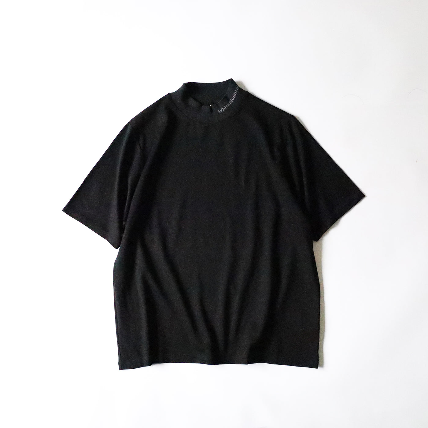 MOC NECK LOGO T-SHIRT - White Mountaineering®︎ – White Mountaineering  OFFICIAL WEB SITE.